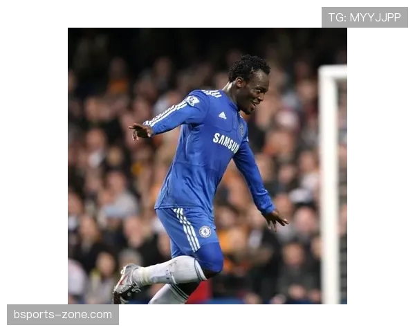 巴拉克与埃辛在中场组织角色上形成分散驱动趋势