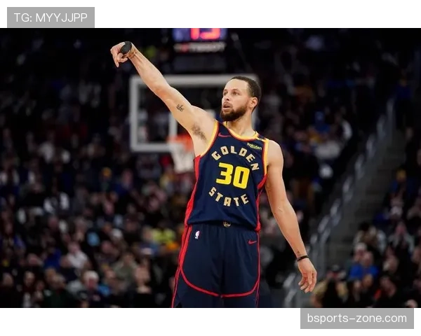 库明加接库里挡拆拉开空间 比维金斯更具终结威胁