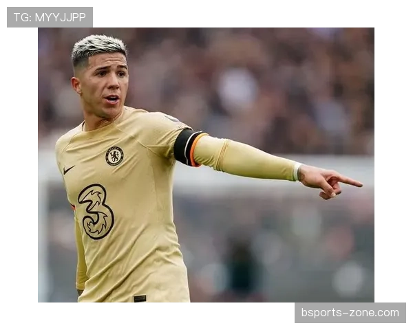 恩佐面对顶级中场时的比赛掌控力解析