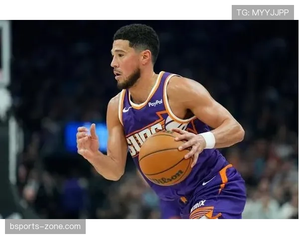 德文·布克突破拉开得分差距 提升太阳关键回合效率