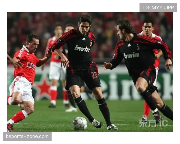 卡卡角色转型如何通过直塞球激活中场组织深度？